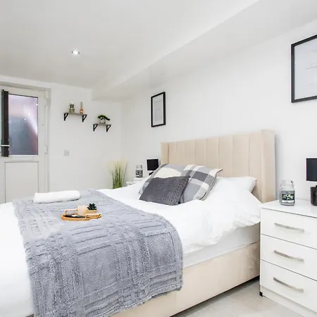 公寓 The Hideaway#2 Studio, 1 Mile To City, Parking & Wifi *