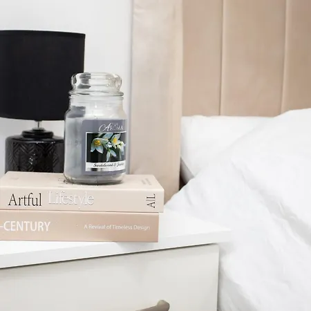 The Hideaway#2 Studio, 1 Mile To City, Parking & Wifi 利兹