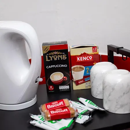 The Hideaway#2 Studio, 1 Mile To City, Parking & Wifi *