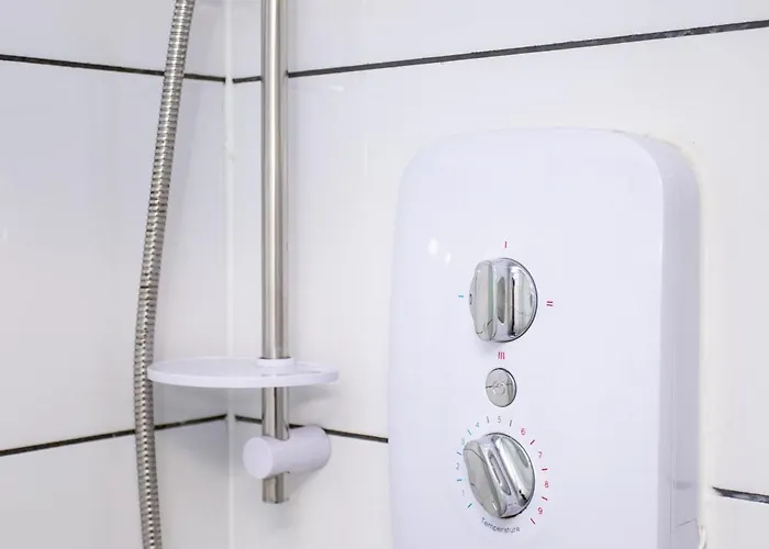 The Hideaway#2 Studio, 1 Mile To City, Parking & Wifi * Leeds (West Yorkshire)