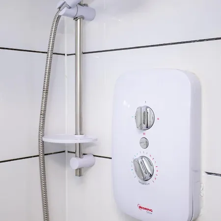 The Hideaway#2 Studio, 1 Mile To City, Parking & Wifi * Leeds (West Yorkshire)